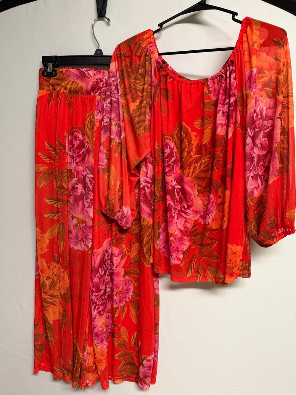 G by Guliana Vibrant Floral Off-Shoulder Blouse With Matching Pants Size Small
